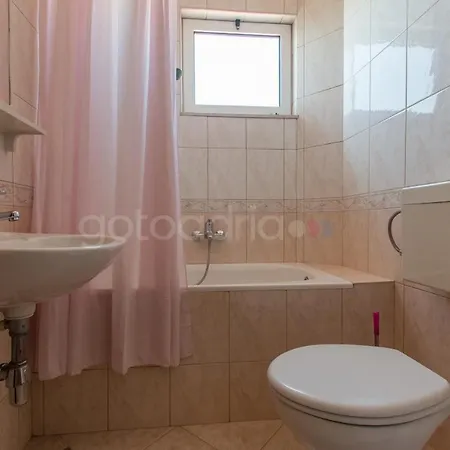 Near The Ruzze شقة بريلا